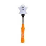 Hordozható RGB LED halloween lámpa rugós fejrésszel! A rugónak köszönhetően a szellem ide-oda mozgatható, de mindig visszaáll eredeti helyzetére. A szellemben lévő színváltós RGB LED kiválóan megvilágítja a lámpatestet, ezáltal teremtve halloween-i hangulatot.